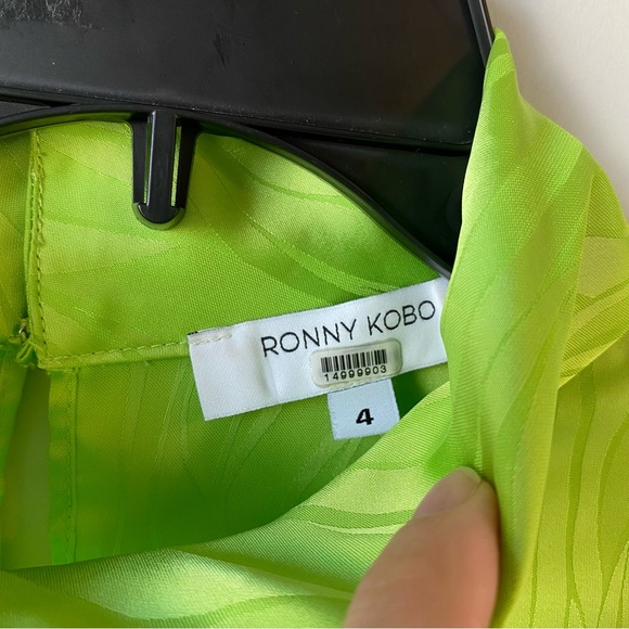 Ronny Kobo Kaira Satin‎ Open Back Top Green 4 - Picture 5 of 10